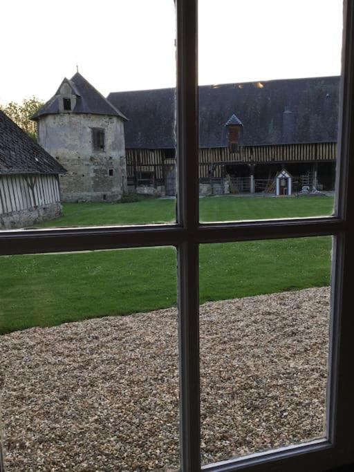 La Ferme Du Chateau Fauguernon Exterior photo